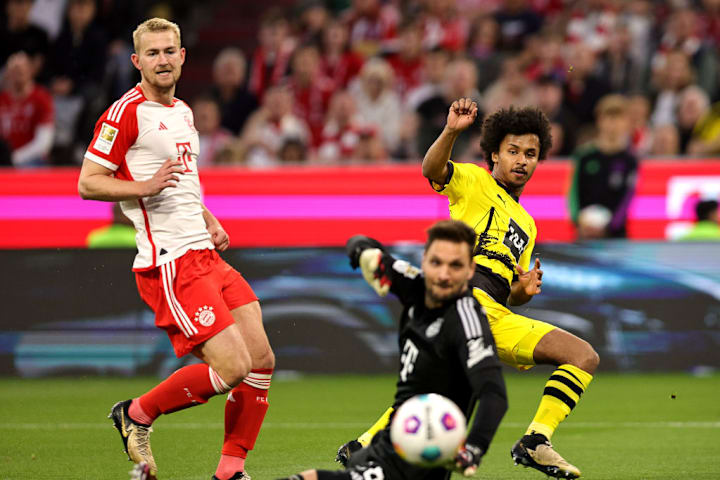 FC Bayern München v Borussia Dortmund - Bundesliga FC Bayern München v Borussia Dortmund - Bundesliga